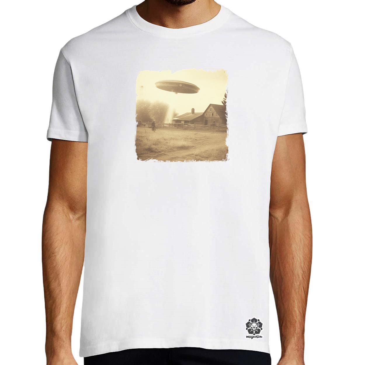 UFO portré v3 egyedi póló 