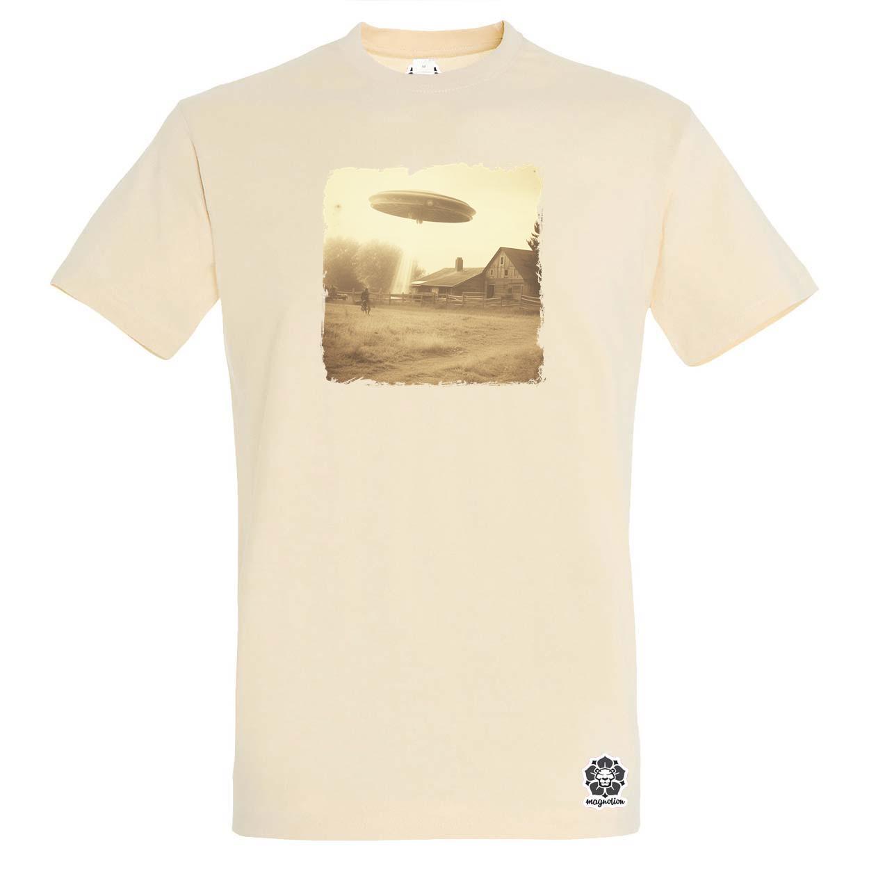 UFO portré v3 egyedi póló 