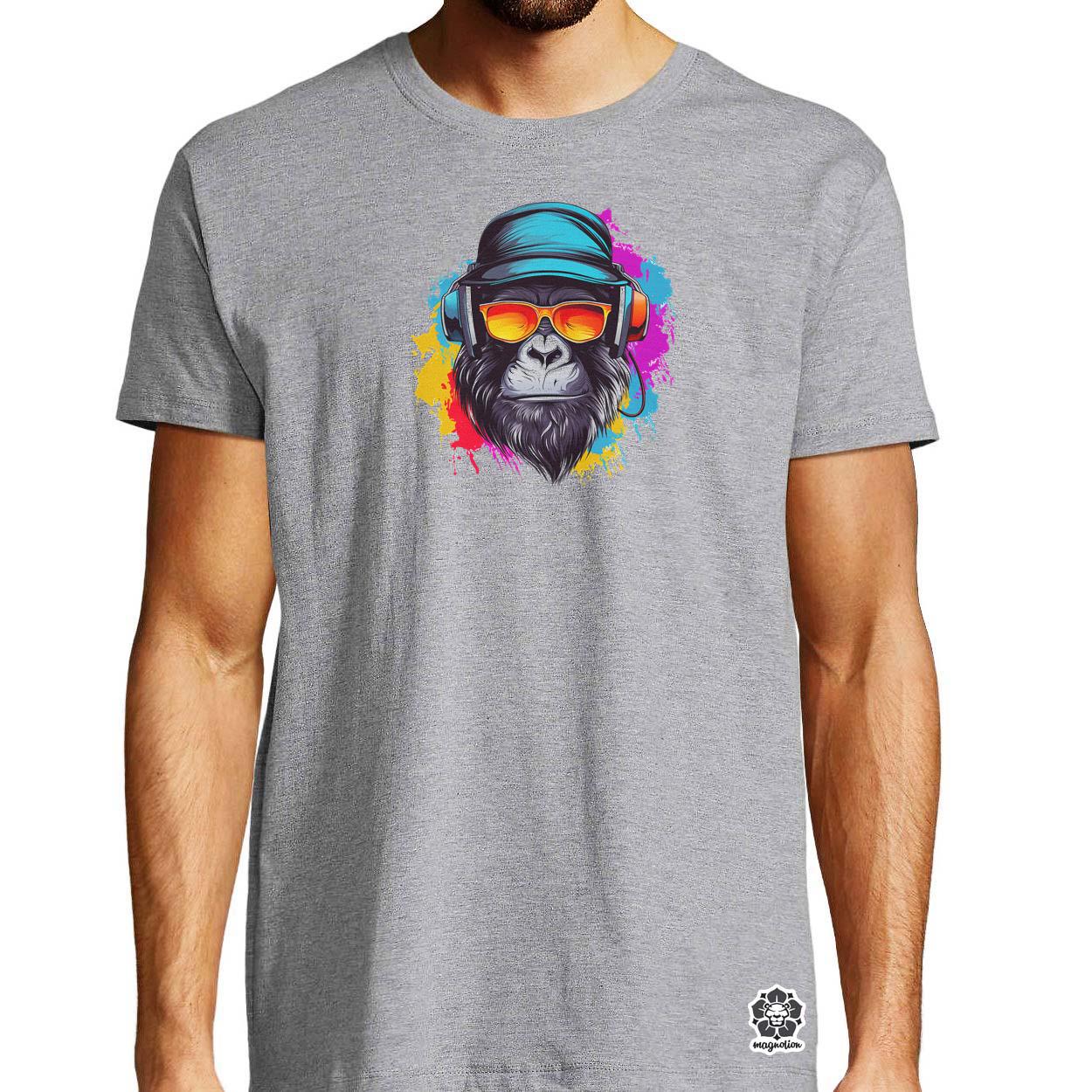Gorilla zenét hallgat v3 egyedi póló 